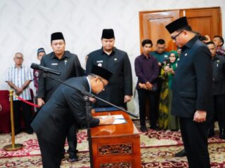 PJ Bupati Lantik Dirut PDAM di Banyuasin