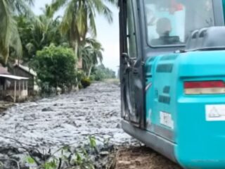 Pembuatan Badan Jalan, Pemdes Muara Baru Realisasikan Dana Desa