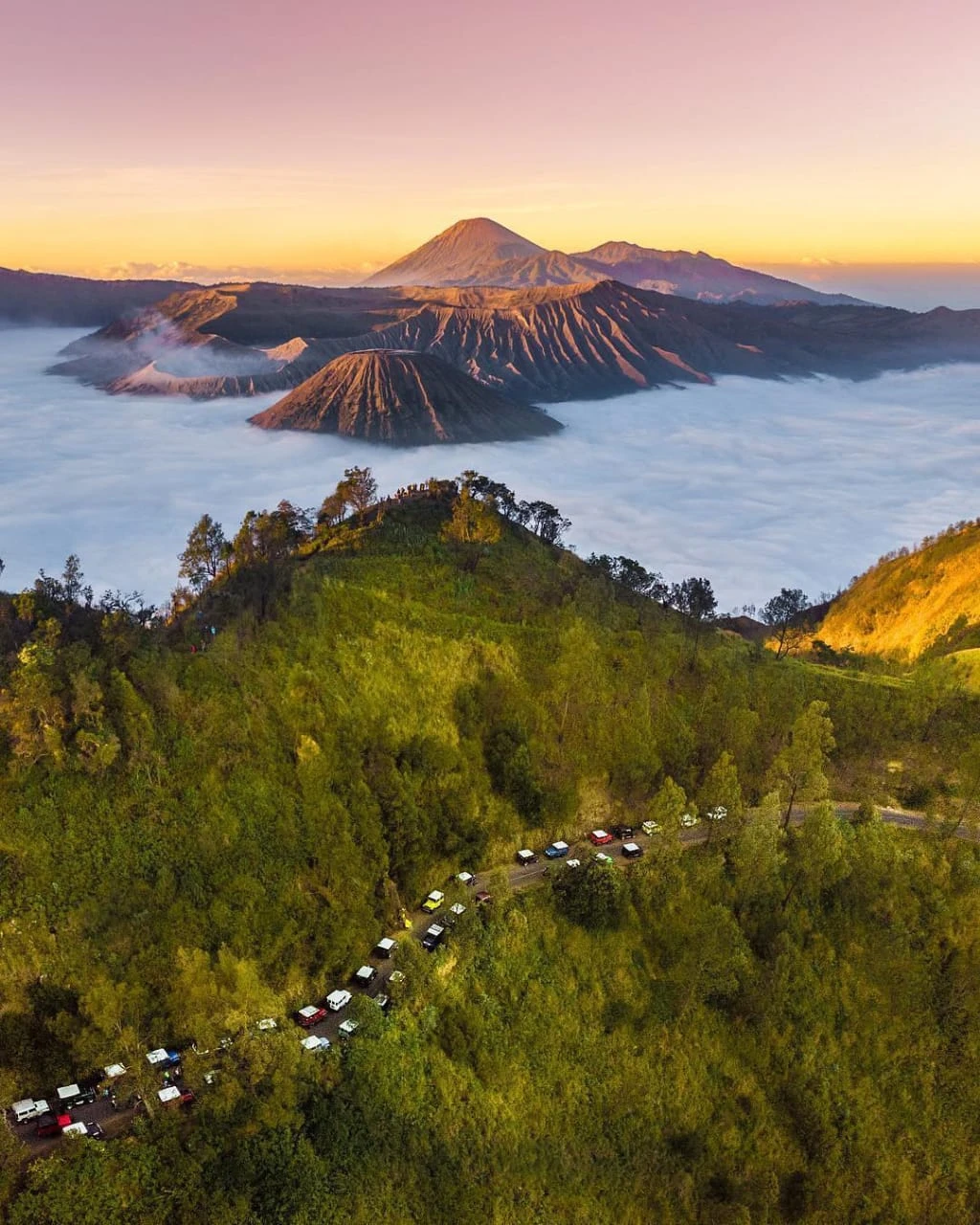 Paket wisata gunung Bromo, air terjun tumpak sewu, Kawah  Ijen, & pulau menjangan 4D3N