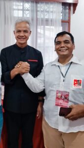 Thomson Ketum Alnusa Saat Menggelar Silaturahim H-1 Di Kediaman Ganjar Pranowo Di Kota Semarang Pada 13 Februari 2024.