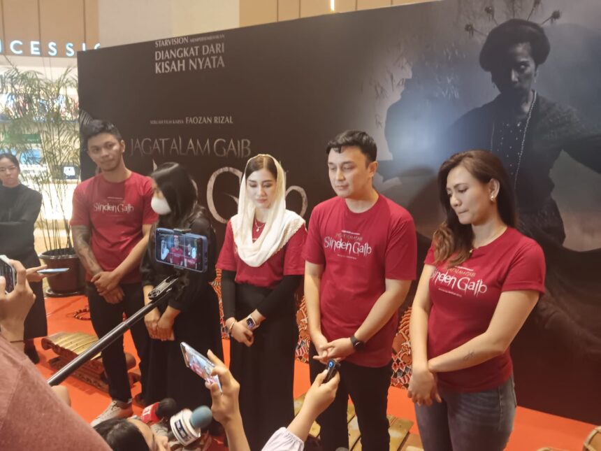 Novita Hardini, Pemeran Guru BP Dalam Film Sinden Gaib Yang Dilaunching Di Epicentrum Kawasan Kuningan, Jakarta Selatan Pada 19 Februari 2024.