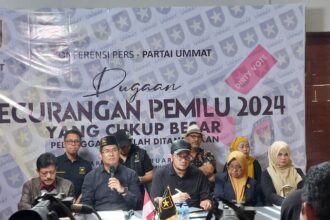 Pernyataan Sikap Dan Konferensi Pers Dugaan Kecurangan Pemilu 2024 Di DPP Partai Ummat, Kawasan Tebet, Jakarta Selatan (Kamis, 22 Februari 2024).