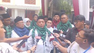 Tahyudin Aditya Saat Memberikan Keterangan Pers Terkait Deklarasi Relawan Sorban NU di Kartanegara, Kamis, 8 Februari 2024.