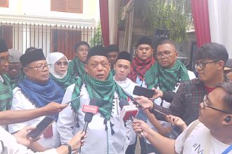 Tahyudin Aditya Saat Memberikan Keterangan Pers Terkait Deklarasi Relawan Sorban NU di Kartanegara, Kamis, 8 Februari 2024.