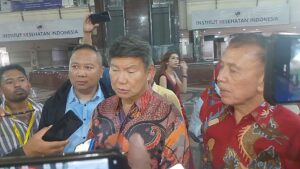 Hasyim Djojohadikusumo, Komjen Pol. (Purn) Mochamad Iriawan Dan David Raharja Saat Menghadiri Perayaan Imlek 2024 Di The Golden Leaf Kawasan Kelapa Gading, Jakarta Utara (09-1-2024).