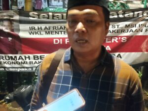 Rojikin Manggala, selaku Ketua Umum HIPWIn, Turut Menghadiri Buka Puasa Bersama Dan Santunan Anak Yatim Piatu Bersama KERIS yang Diadakan Oleh Ketua Umum Keris dr. Ali Mahsun Atmo, M. Biomed, Yang Juga Merupakan Agenda Pelantikan Irjen Pol (Purn) Dr. Ronny F. Sompie, SH., M.H, di Kawasan Cempaka Putih Pada Sabtu, 6 April 2024.