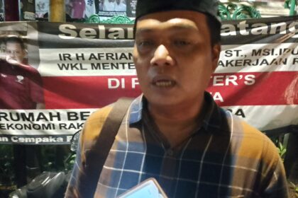 Rojikin Manggala, selaku Ketua Umum HIPWIn, Turut Menghadiri Buka Puasa Bersama Dan Santunan Anak Yatim Piatu Bersama KERIS yang Diadakan Oleh Ketua Umum Keris dr. Ali Mahsun Atmo, M. Biomed, Yang Juga Merupakan Agenda Pelantikan Irjen Pol (Purn) Dr. Ronny F. Sompie, SH., M.H, di Kawasan Cempaka Putih Pada Sabtu, 6 April 2024.