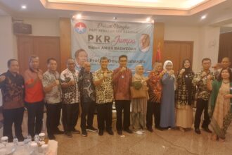 Para Hadirin, Pembicara, Tokoh dan Para Pengurus DPP PKR Saat Agenda PKR Jumpa Anies Baswedan di Kawasan Karet Tengsin, Jakarta Pusat.