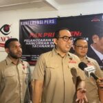 Hanifa Sutrisna, Ketua umum DPP NCW beserta DPP NCW saat memberikan keterangan pers Pada Awak Media.