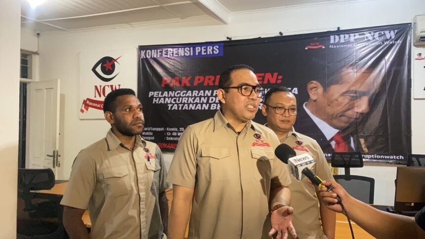 Hanifa Sutrisna, Ketua umum DPP NCW beserta DPP NCW saat memberikan keterangan pers Pada Awak Media.