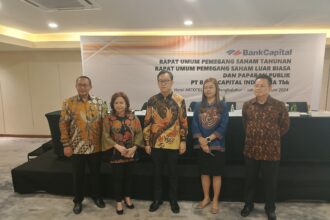 Dewan Direksi PT Bank Capital, Tbk Saat Mengadakan Public Expose (Paparan Publik) di Salah Satu Hotel di Jakarta Pada Kamis, 27 Juni 2024.