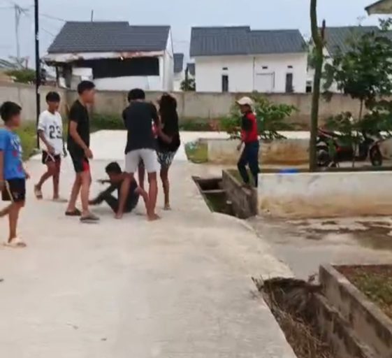 Screenshot_20250908-180957_Video Player