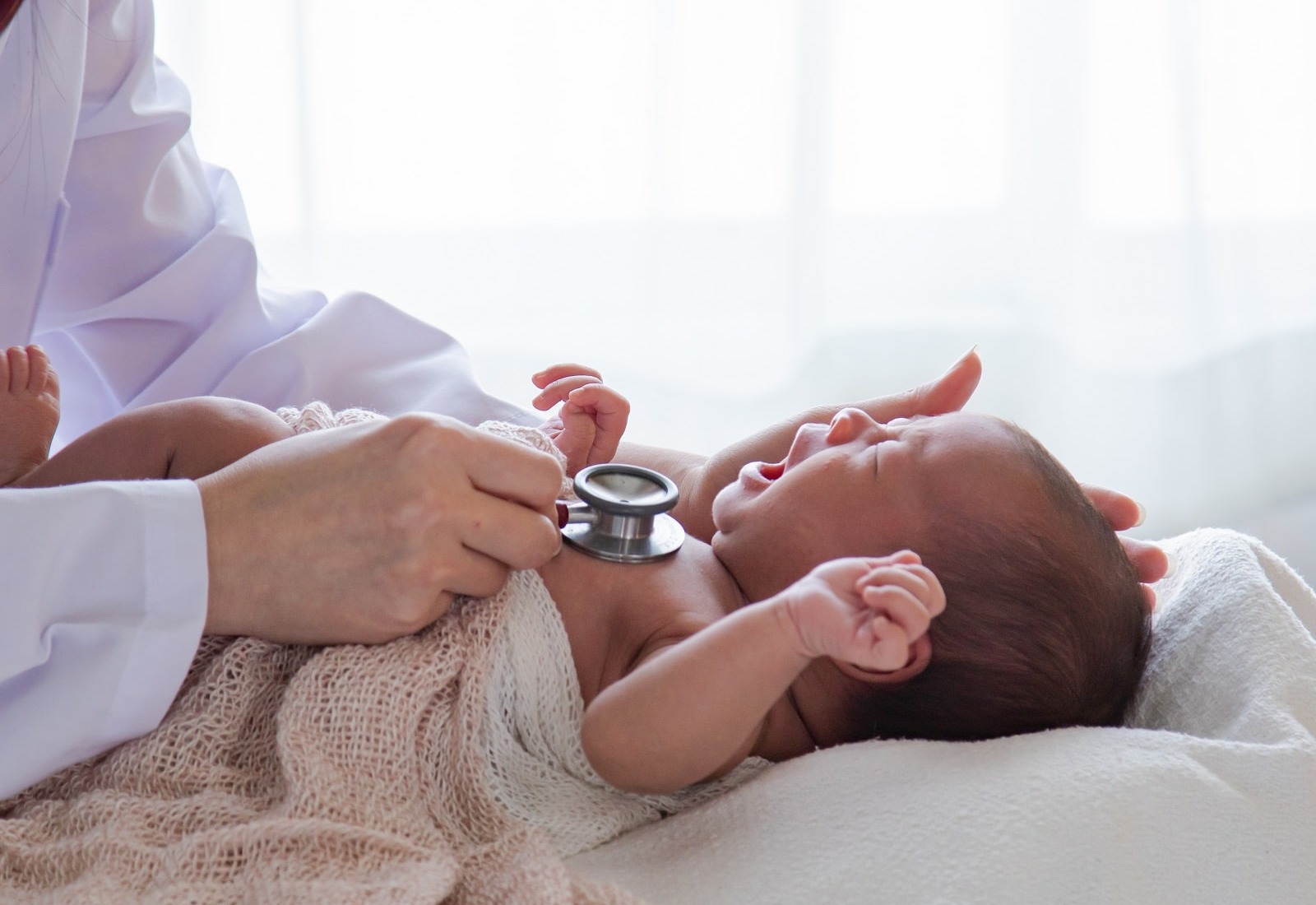 Pemeriksaan Bayi Baru Lahir, Langkah Penting untuk Mencegah Penyakit Serius