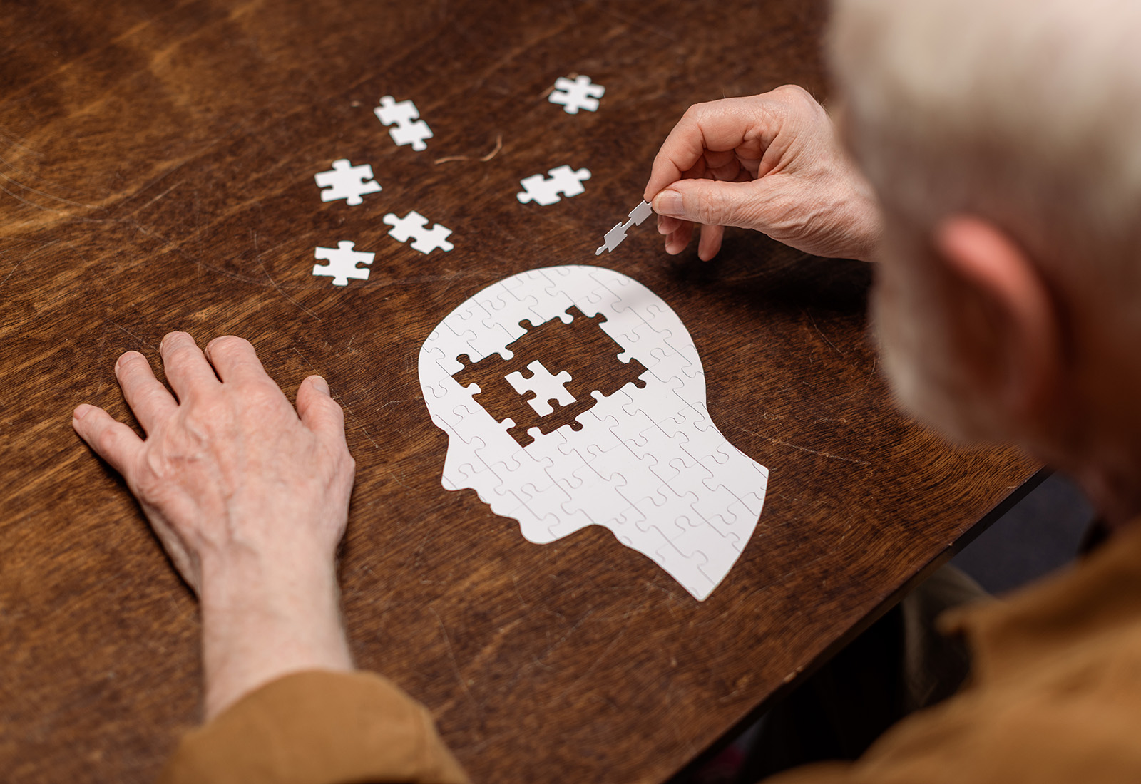 Pahami Perbedaan Alzheimer dan Demensia