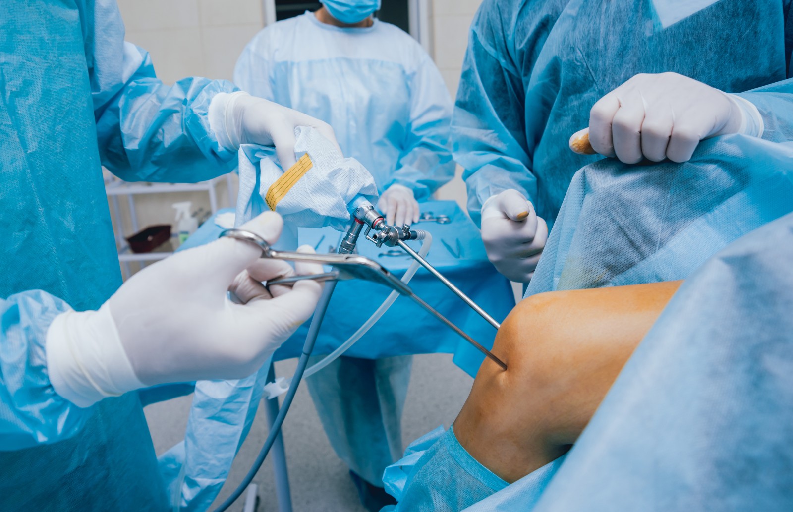 Mengenal Prosedur Artroskopi yang Bermanfaat untuk Diagnosis dan Menangani Masalah Sendi