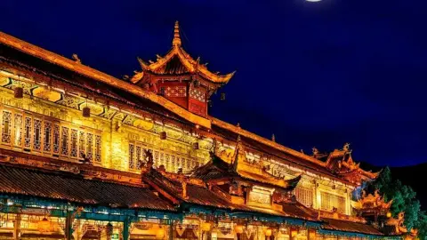 9D CHONGQING SCHOOL HOLIDAY MUSLIM