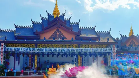 8D KUNMING LAOS