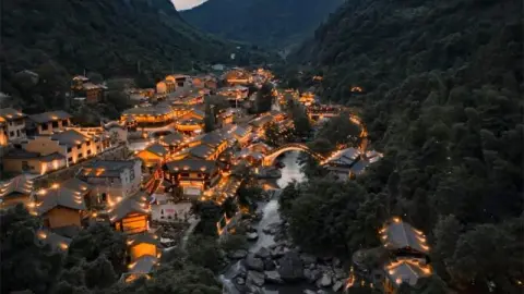 8D Lingshan Wangxian Valley
