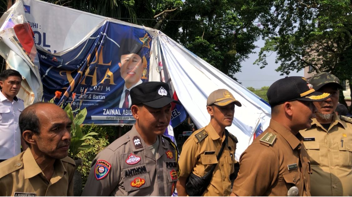 Sambut HUT APEKSI, Baliho Bacaleg di Palembang Dicopot