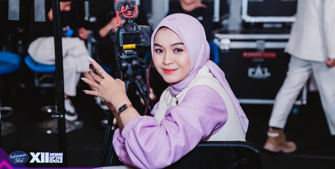 Terpilih Menjadi Winner Indonesial idol, Salma  Bawa Hadiah Uang Ratusan Juta dan Satu Unit Mobil.