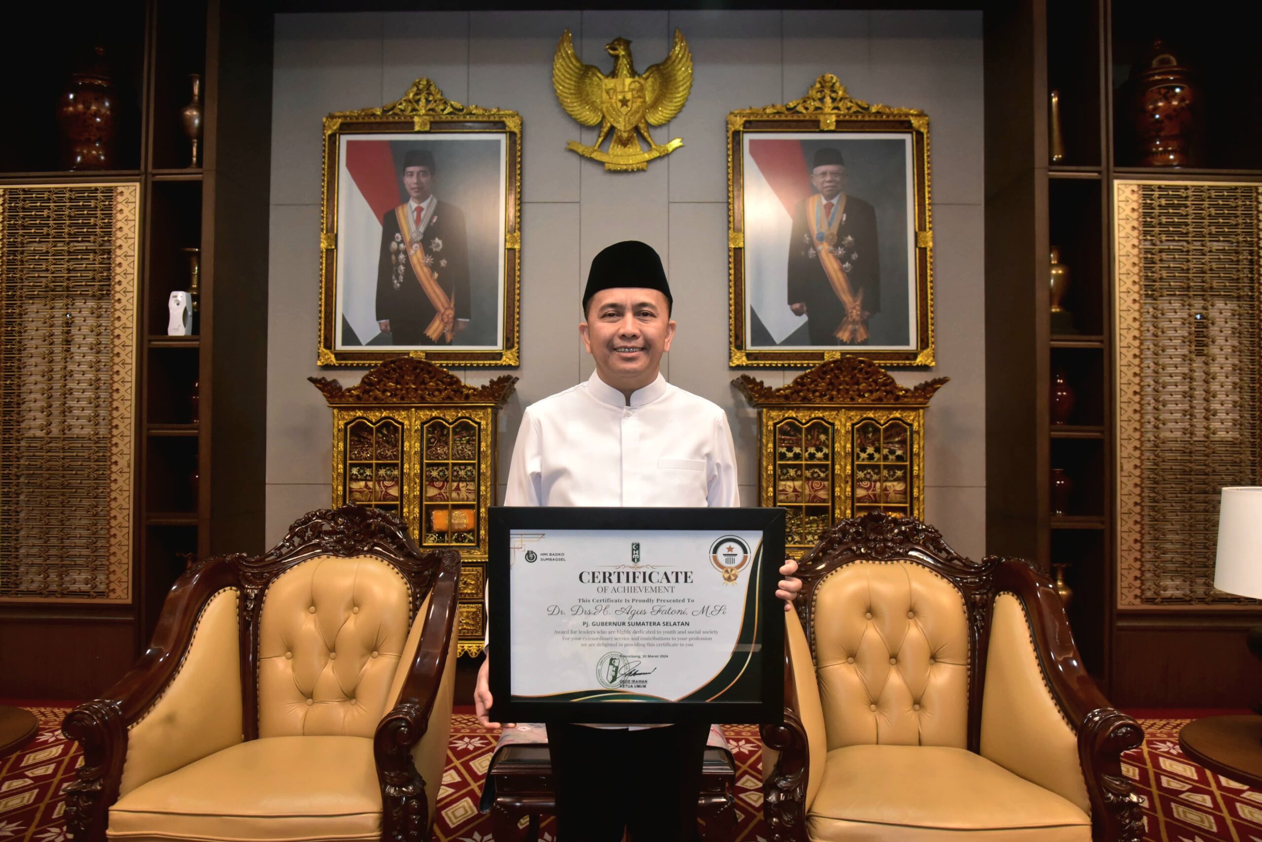 Pertama Kali di Sumbagsel, Pj Gubernur Sumsel Agus Fatoni Terima Penghargaan dari HMI Sumbagsel