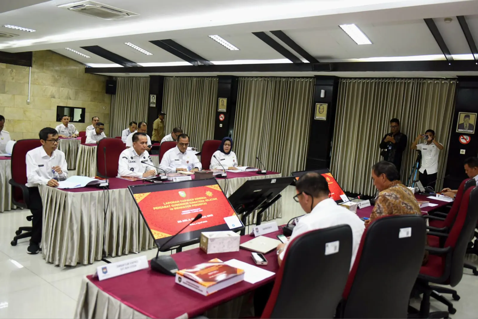 Tim Evaluasi Kemendagri Sampaikan Apresiasi Capaian Kinerja dan Penghargaan Pj Gubernur Agus Fatoni