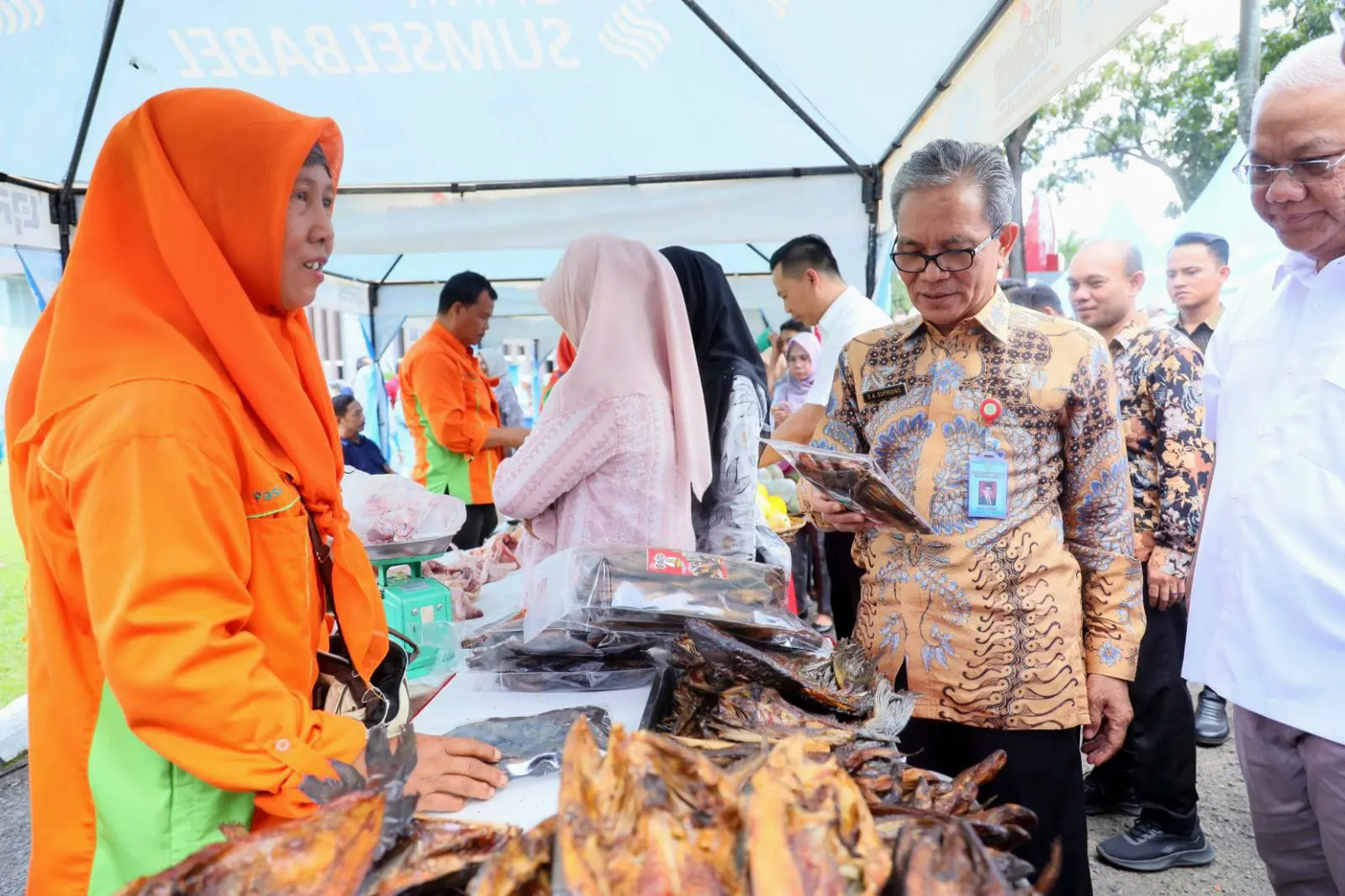 Penuhi Kebutuhan Pokok Masyarakat hingga Pegawai Non ASN, Pemprov Sumsel Bersama BI dan BMPD Gelar Pasar Murah