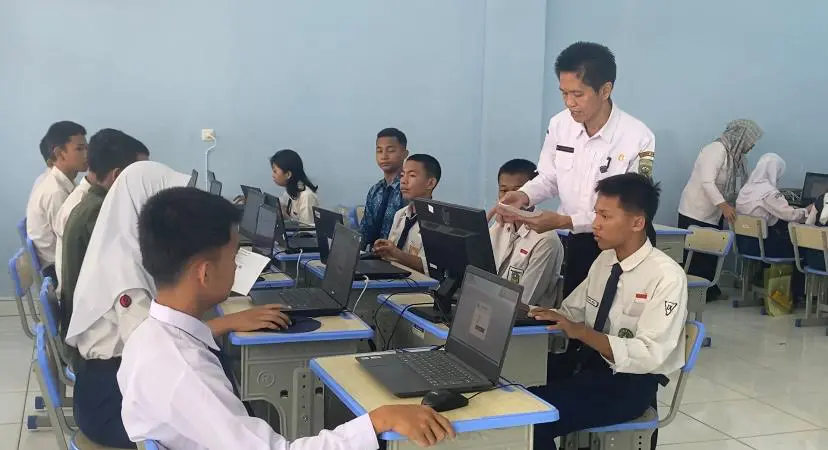 Ribuan Peserta Ikuti Tes di SMK Negeri 2 Palembang, Daya Tampung 450 Siswa