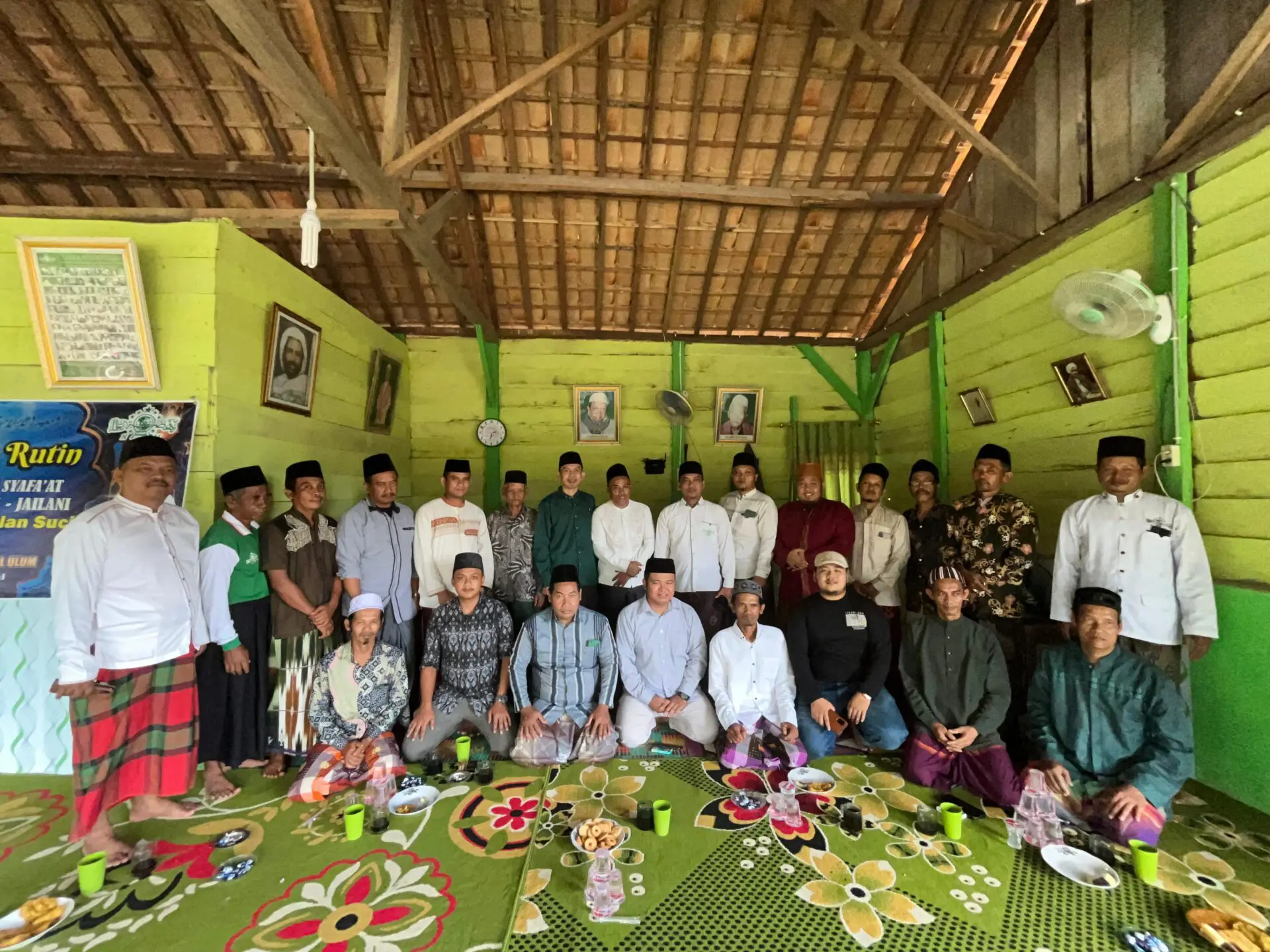 Sowan ke Pimpinan Ponpes Hidayatul Ulum Lubai, Gus Amu Mohon Doa Restu Maju Pilkada Muara Enim