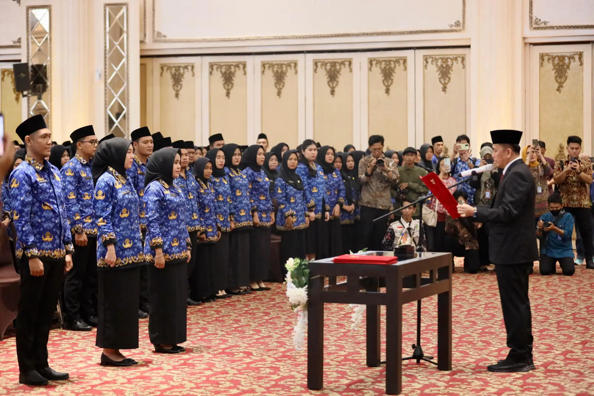 Resmikan 1.345 PPPK di Lingkungan Pemprov Sumsel, Pj Gubernur Agus Fatoni: Bekerjalan Optimal dan Jangan Biasa Saja