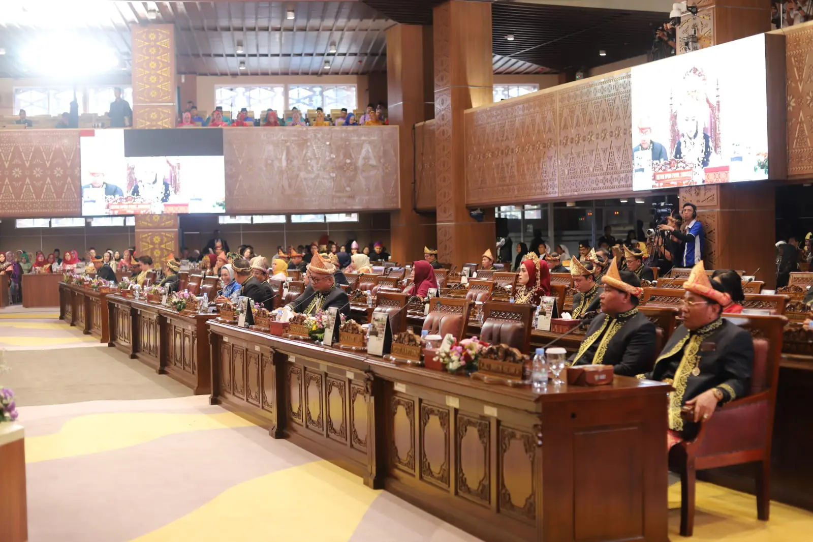 Asisten III Setda Muba Hadiri Rapat Paripurna DPRD Peringatan Hari Jadi Provinsi Sumsel ke 78