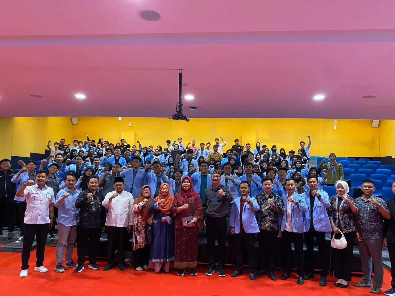 Wakil Rektor III Lantik Seluruh UKMM Se UIN Raden Fatah Palembang