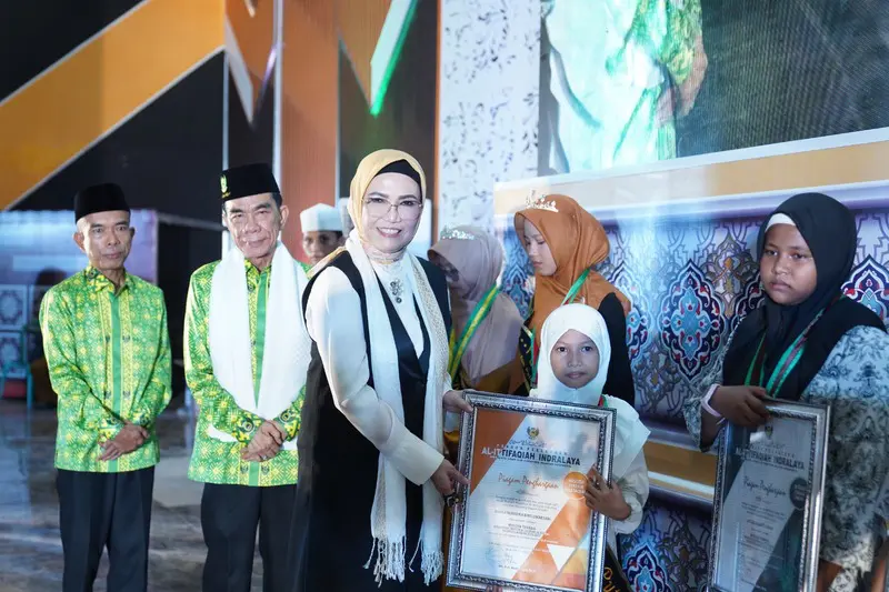 Ketua DPRD Sumsel RA Anita Hadiri Haflah Akhitussanah Ponpes Al-Ittifaqiqah Ogan Ilir