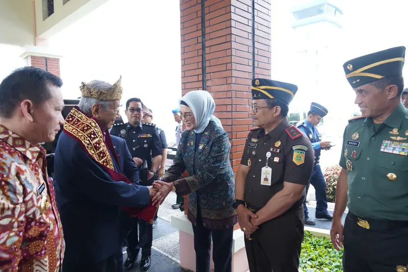 Ketua DPRD Sumsel Sambut Kedatangan Mantan PM Malaysia Mahathir Mohamad Lakukan Kunjungan Ke Sumsel