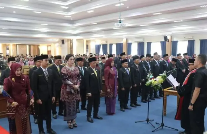 Resmi! 25 Anggota DPRD Kota Pagar Alam Dilantik, ini Harapan Besar Pj Walikota Pagar Alam Resmi! 25 Anggota DPRD Kota Pagar Alam Dilantik, ini Harapan Besar Pj Walikota Pagar Alam