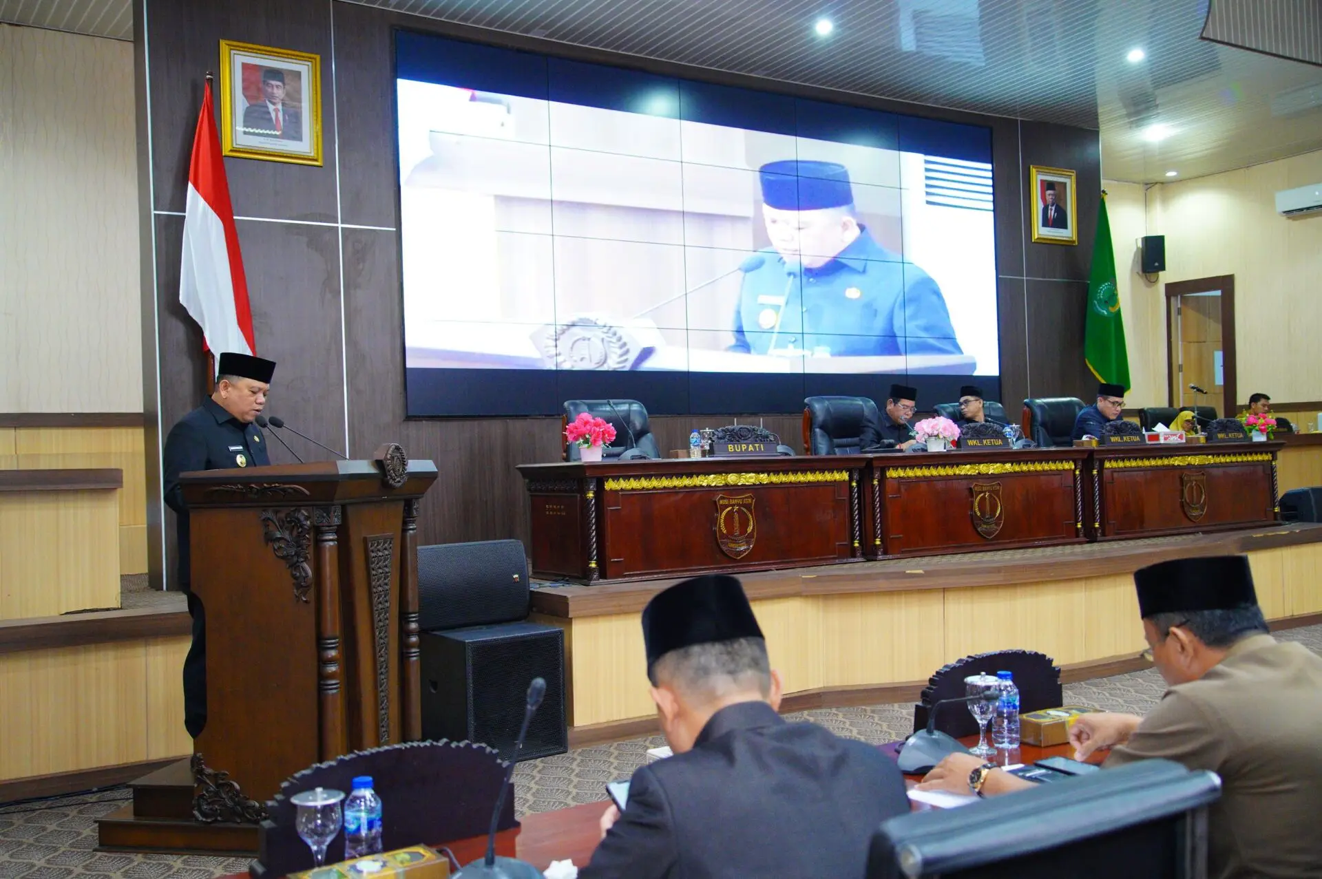 Pj Bupati Sandi Fahlepi Sampaikan Tanggapan Terhadap Pandangan Umum Fraksi DPRD Muba