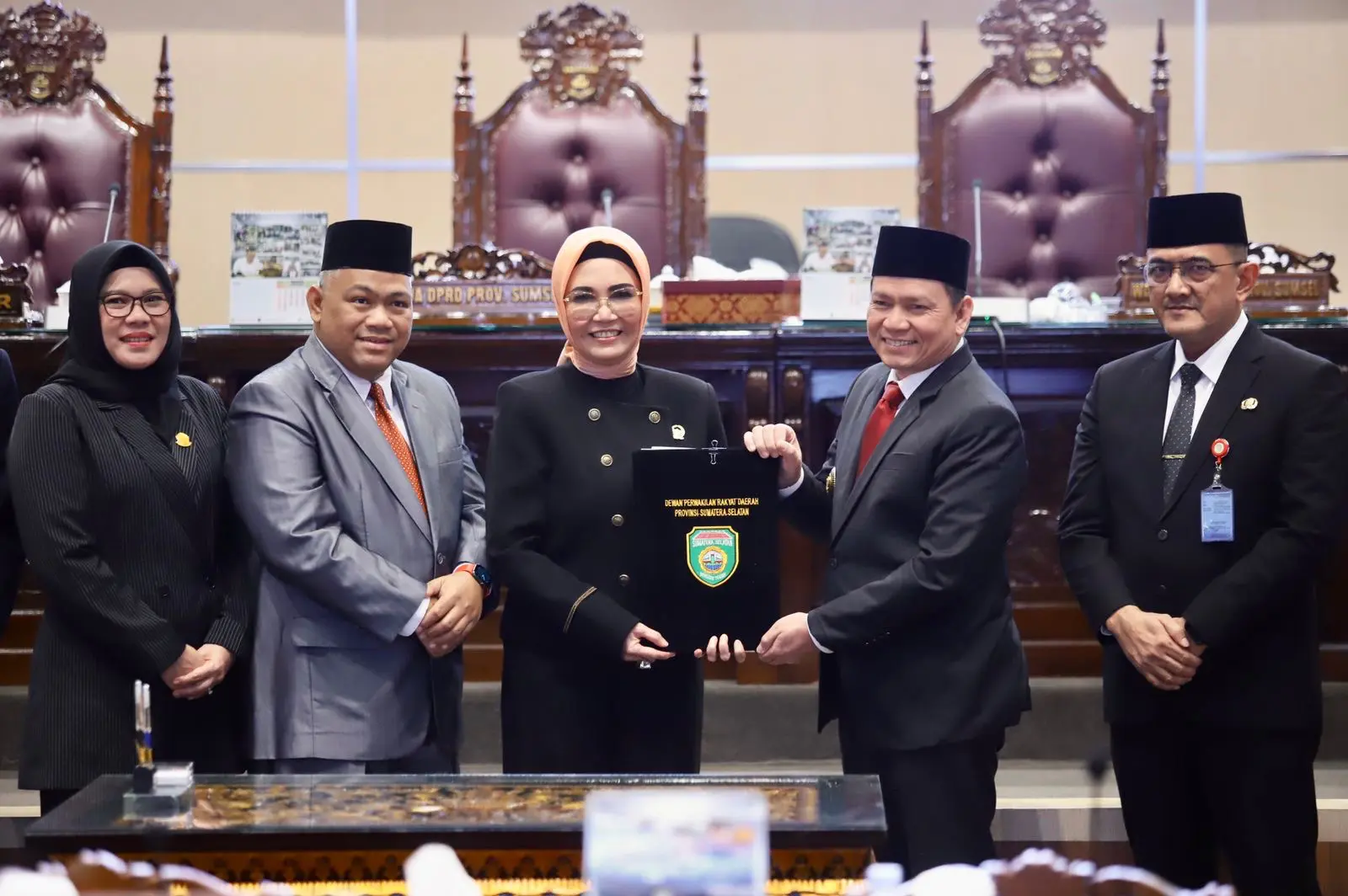 DPRD Sumsel dan Pemprov Tandatangani Nota Kesepakatan KUA dan PPAS APBD Provinsi Tahun Anggaran 2025