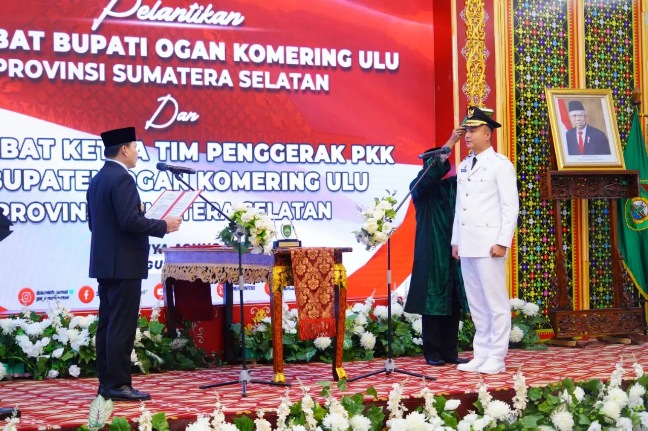 PJ Bupati Muba Sandi Fahlepi Hadiri Pelantikan PJ Bupati OKU