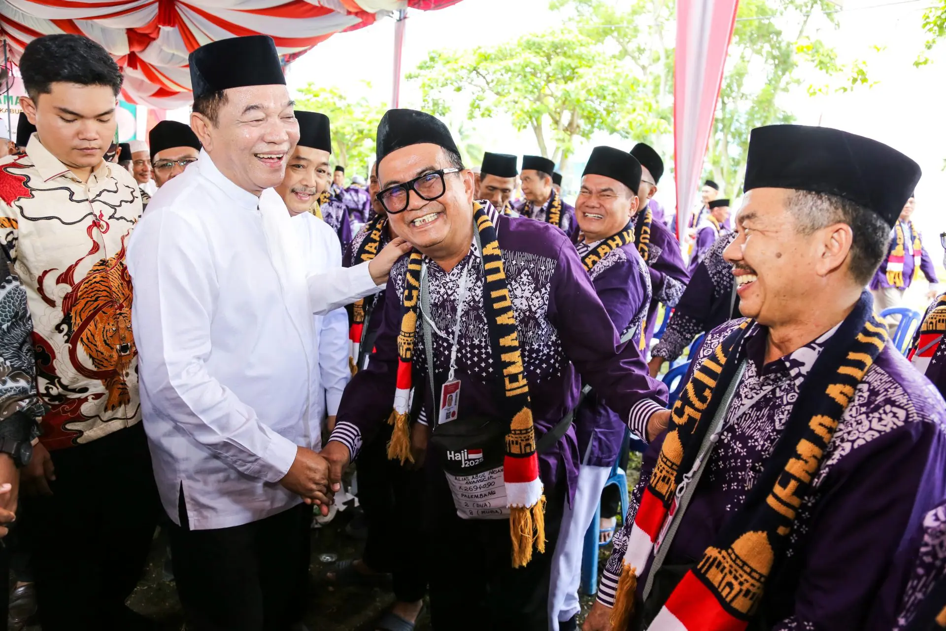 Bupati H M Toha Bersama Wabup Rohman Lepas Ratusan Calon Jamaah Haji 2025