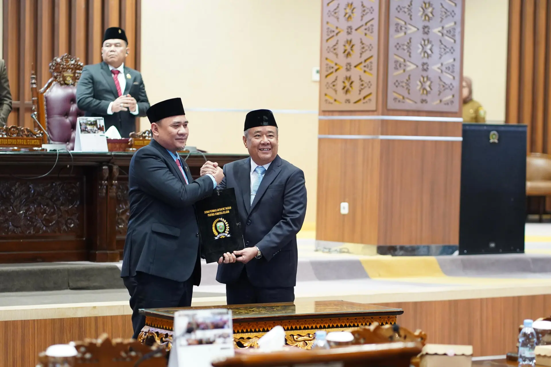 DPRD Sumsel Dengarkan Jawaban Gubernur Atas Pandangan Fraksi Terhadap Tiga Raperda