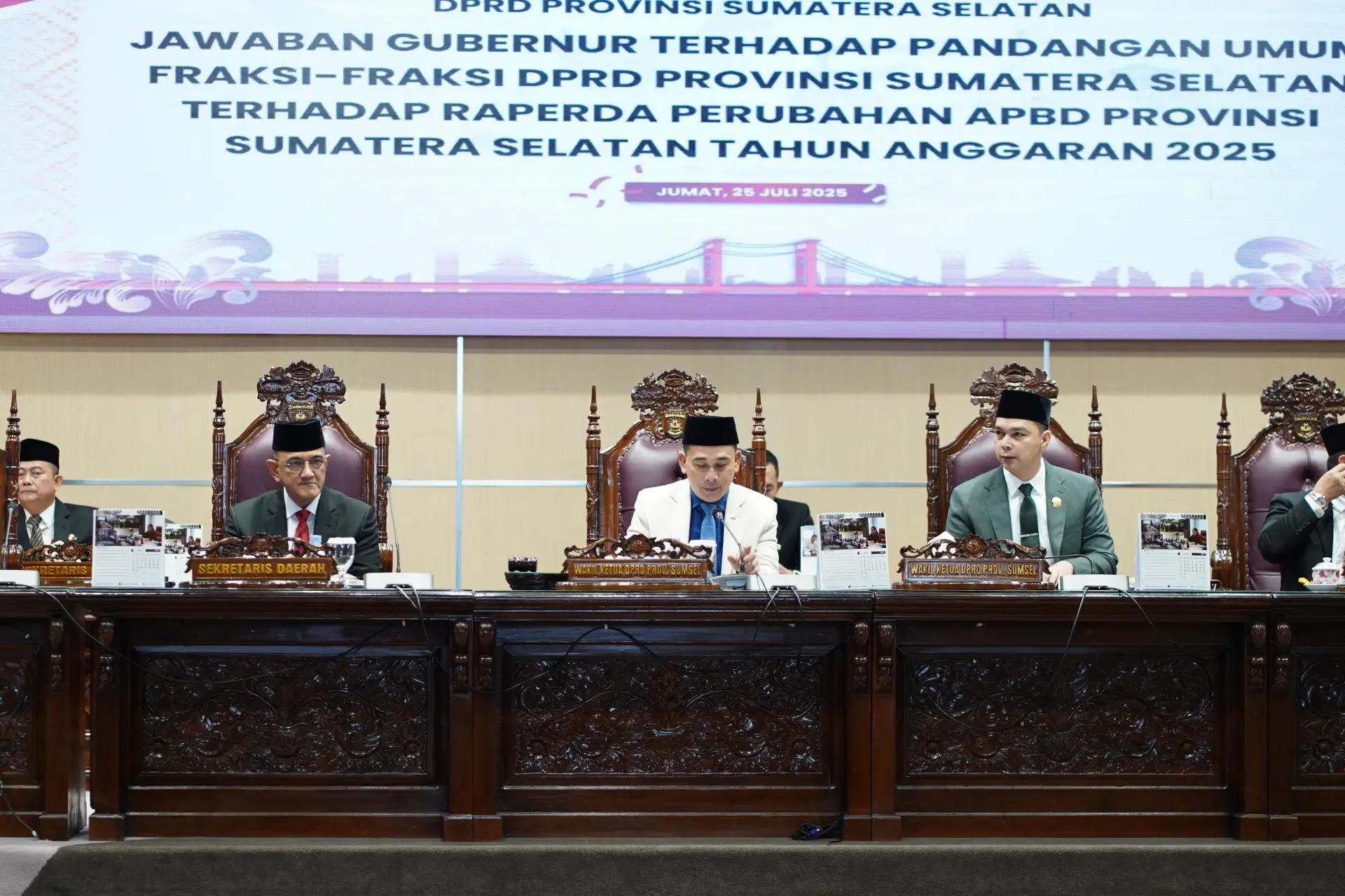 DPRD Sumsel Dengarkan Jawaban Gubernur Atas Pandangan Umum Fraksi Terhadap Raperda Perubahan APBD TA 2025