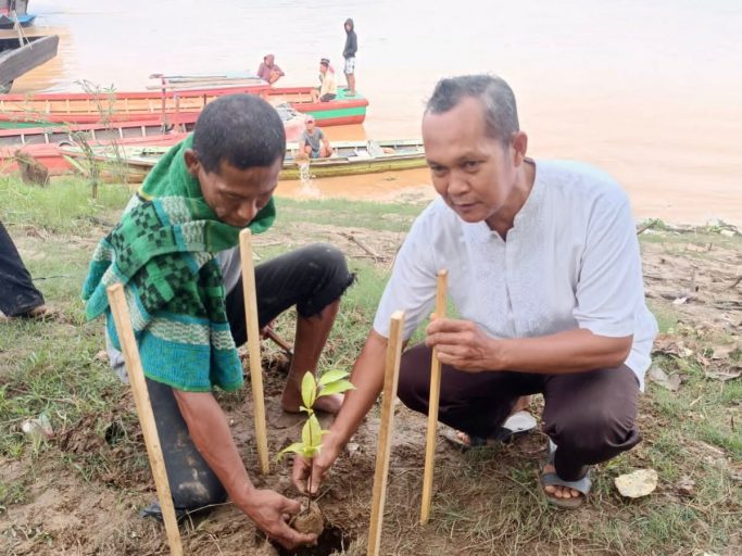 Hadirkan Program Jambi Hijau, Perkuat Lingkungan Bantaran Sungai Batanghari