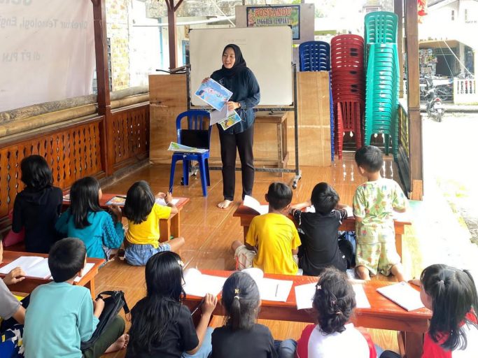 Dorong Ketahanan Pangan dan Pendidikan Masyarakat melalui Program Pemberdayaan di Kemang Agung