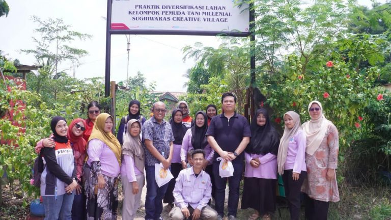 Berdayakan Perempuan Talang Betutu, Olah Limbah Jelantah Jadi Produk Bernilai Ekonomi