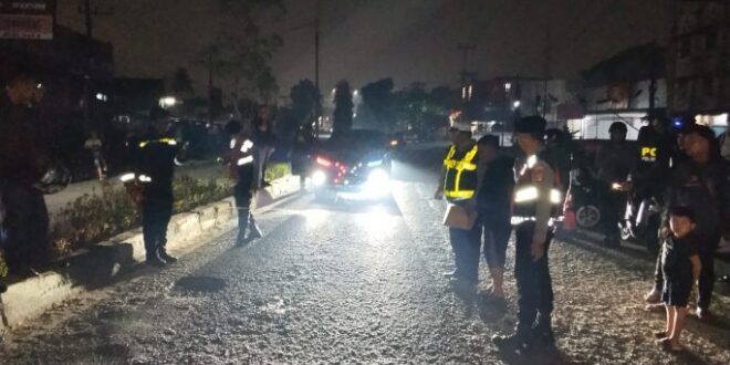 Hindari Lubang di Jalan RE Martadinata, Pengendara Motor Tewas Dilindas Truk