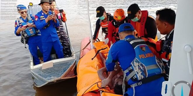 Tenggelam di Sungai Baung, Kernet Truk Ditemukan Tewas