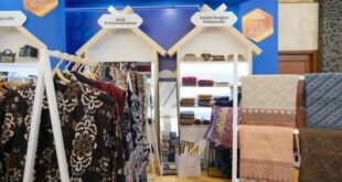 Angkat Songket Motif Nanas Prabumulih melalui Azizah Songket di INACRAFT 2026