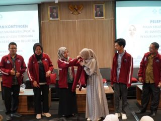 Rektor UIN Raden Fatah Lepas Kontingen Ikuti PKM PTKIN Se-Sumtra dan Se- Asia Tenggara