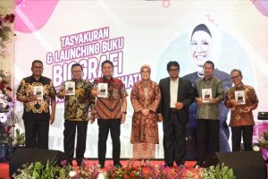 Herman Deru: Buku "Singa Betina Parlemen Bumi Sriwijaya" Diharapkan Menjadi Inspirasi Bagi Para Wanita Sumsel
