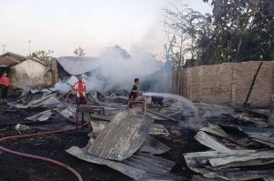 Kebakaran Hebat di Tanjung Barangan, Rumah Warga Hangus Dilalap Api